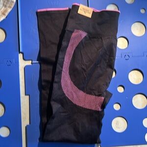 NWT PINK by Victoria’s Secret Seamless Leggings size Large
